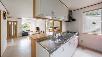 Fridge, microwave, stovetop, electric kettle