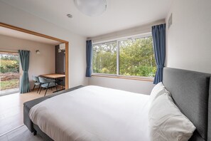 Iron/ironing board, free cribs/infant beds, free WiFi, bed sheets - TOYA SERENITY STAY (Toyako)