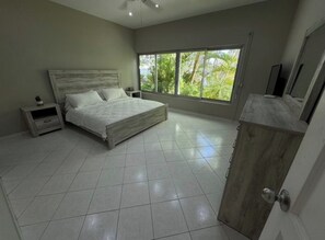 2 間睡房、上網、床單