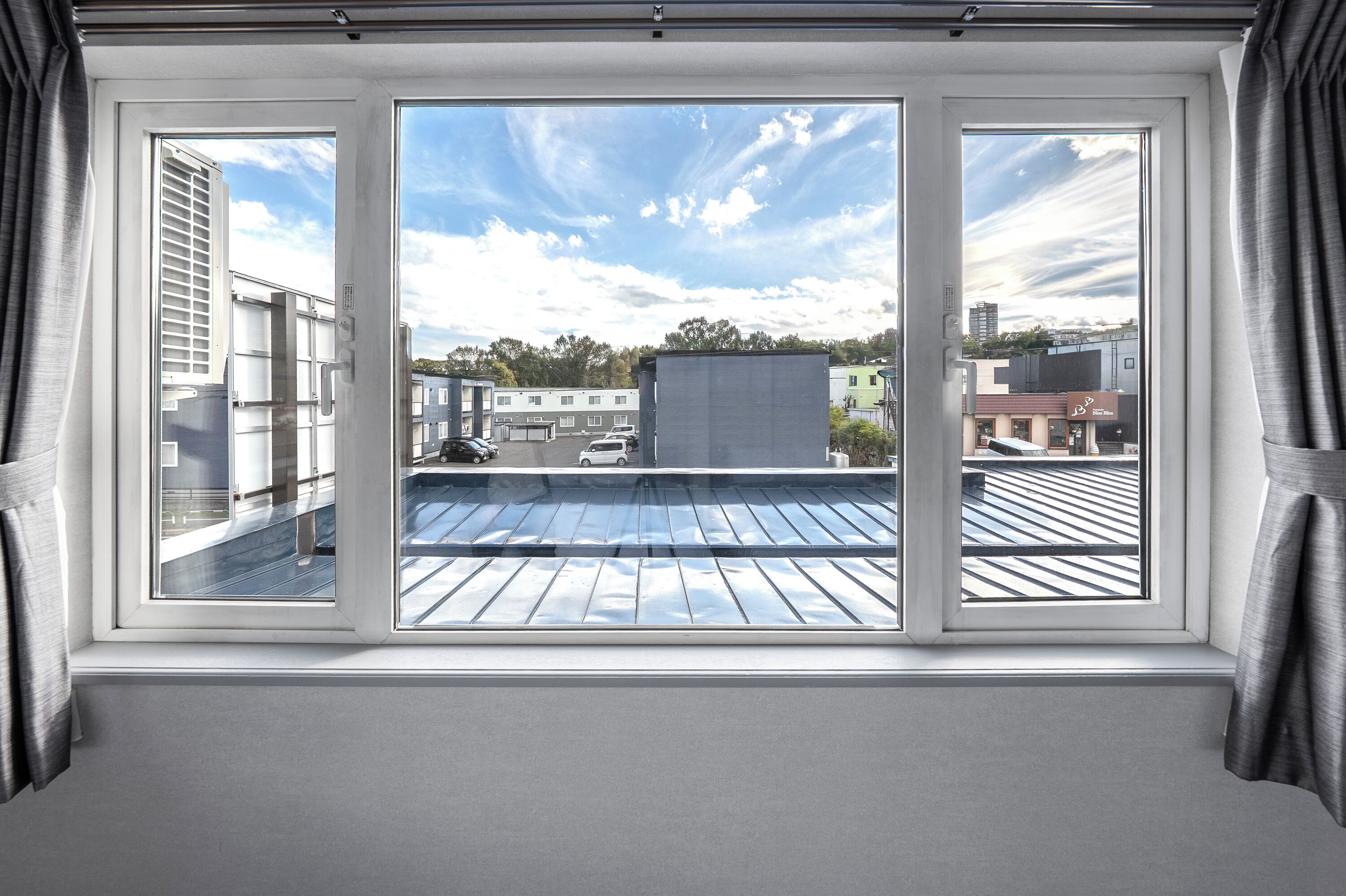 Setrika/meja setrika dan Wi-Fi gratis