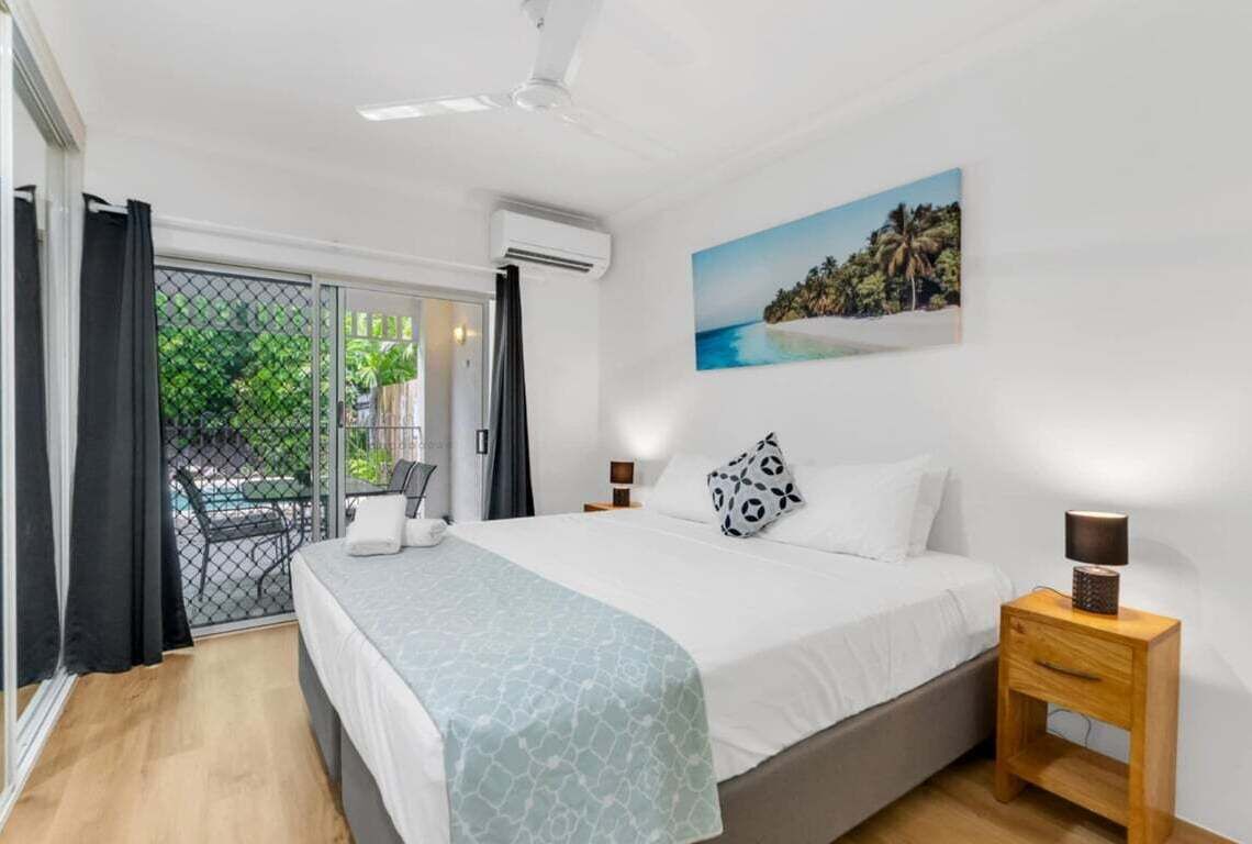 2 bedrooms, iron/ironing board