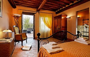 4 chambres, Wi-Fi gratuit, draps fournis