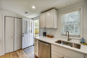 Fridge, microwave, stovetop, dishwasher - Beach Days & Dtwn Charm! Cape Charles Cottage (Cape Charles)