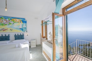 8 bedrooms, free WiFi, bed sheets