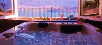 Casa Osmanto B: A cozy and welcoming apartment situated at a short distance from the shores of Lake Como, with Free WI-FI.