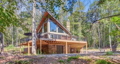 Secluded Lake Lanier Cabin w/ Game Area