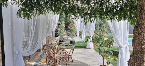 Villa Bacio: An elegant and welcoming two-story villa situated at a short distance from the Adige river, with Free WI-FI.