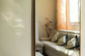 Room amenity - THE LUTF (New Delhi)