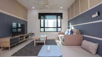 Apartment (2 Bedrooms) | Front of property