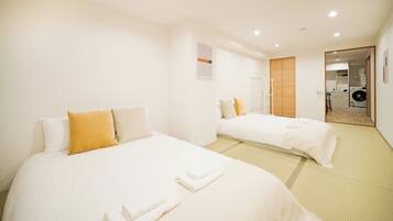 Blackout curtains, iron/ironing board, free WiFi