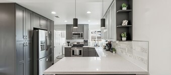 Modern 4BR House w/BBQ, AC & Games, Close to Techs next to Palo Alto, Stanford