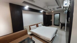 Deluxe Room | Free WiFi