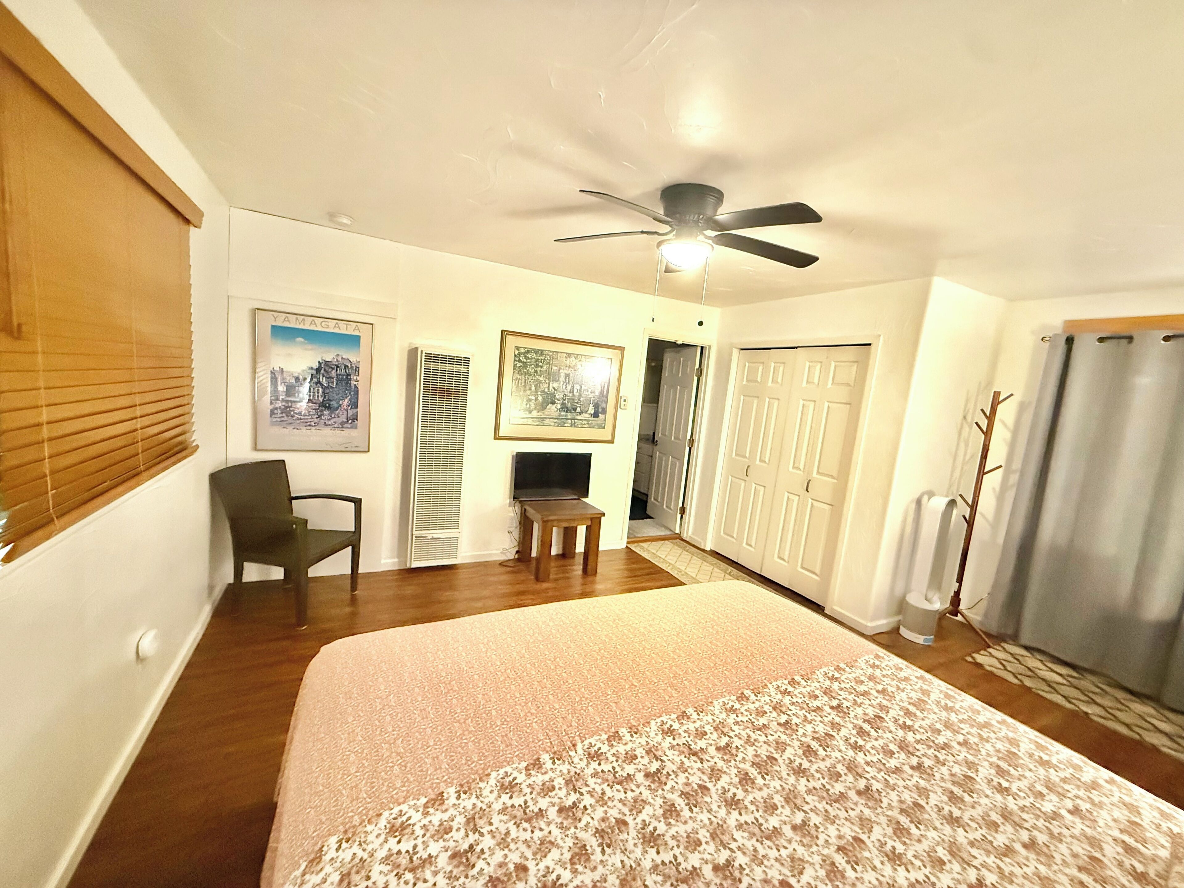 1 bedroom, desk, free WiFi, bed sheets