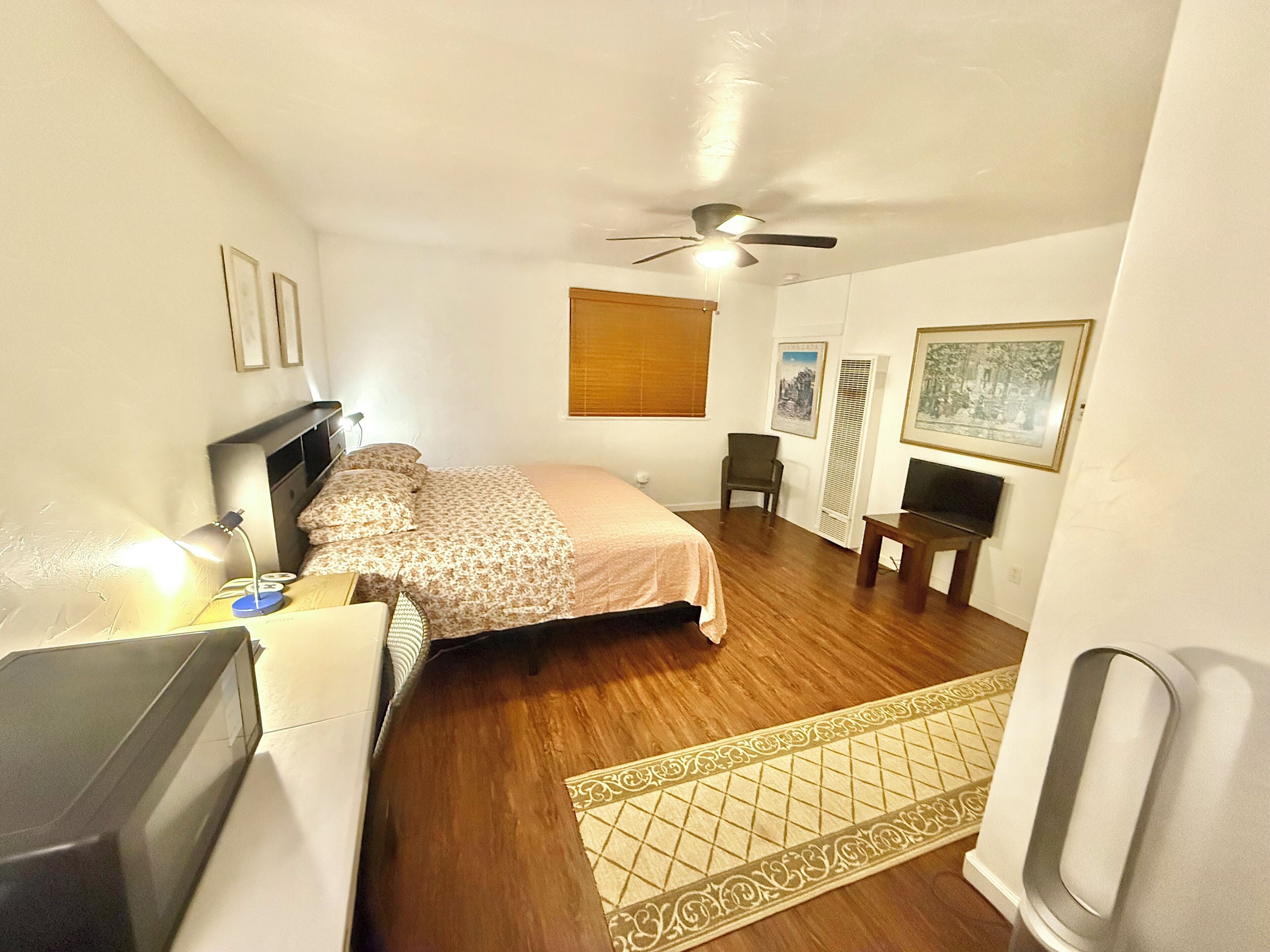 1 多间卧室、办公桌、免费 WiFi、床单