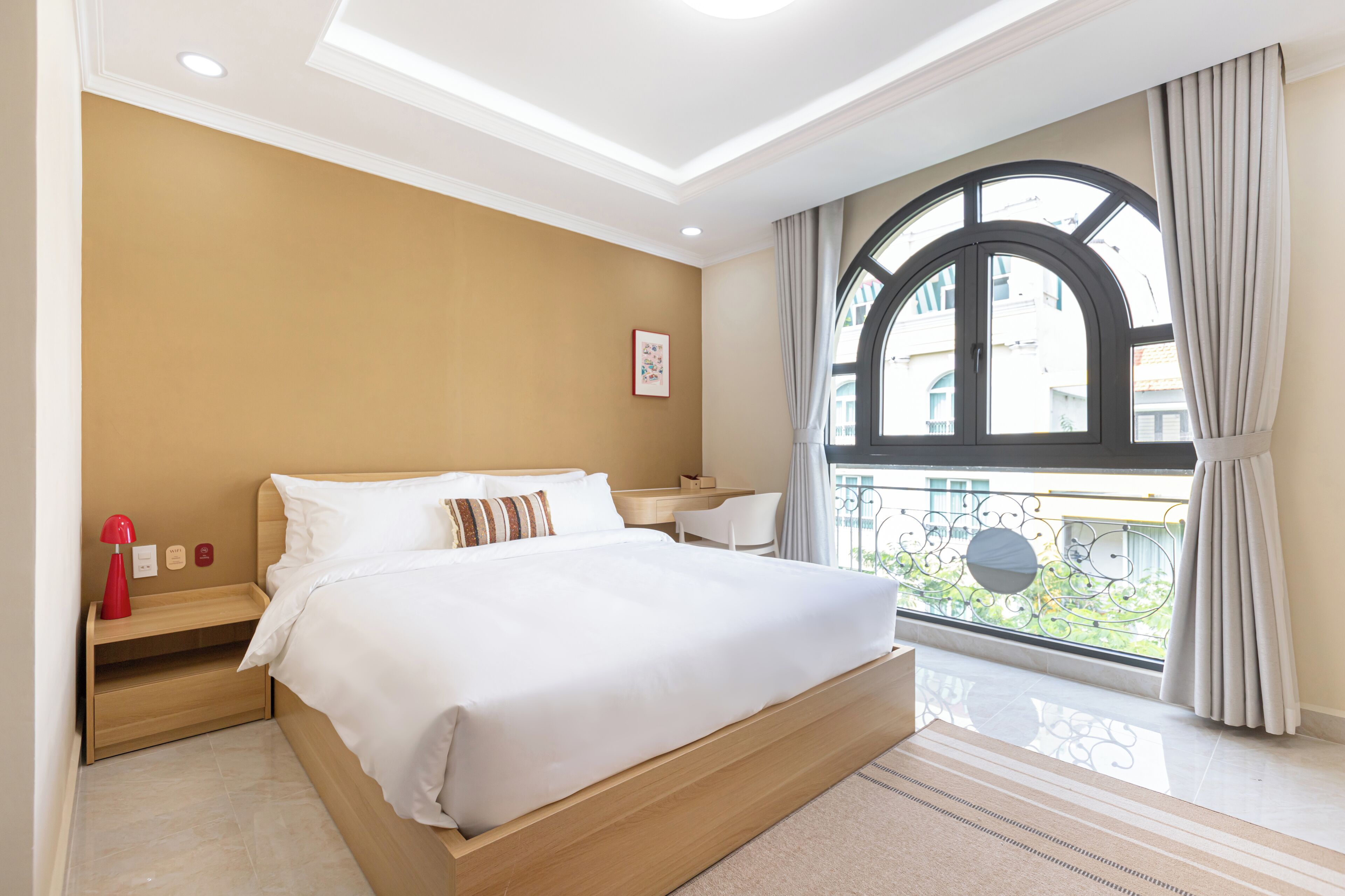 Dobbeltrom – standard | Skrivebord for bærbar PC, wi-fi (inkludert) og sengetøy