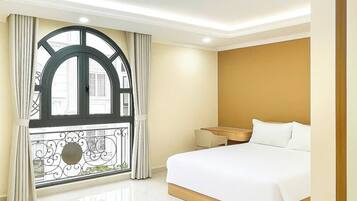 Kamar Double, pemandangan kota | Ruang kerja ramah laptop, Wi-Fi gratis, dan seprai linen