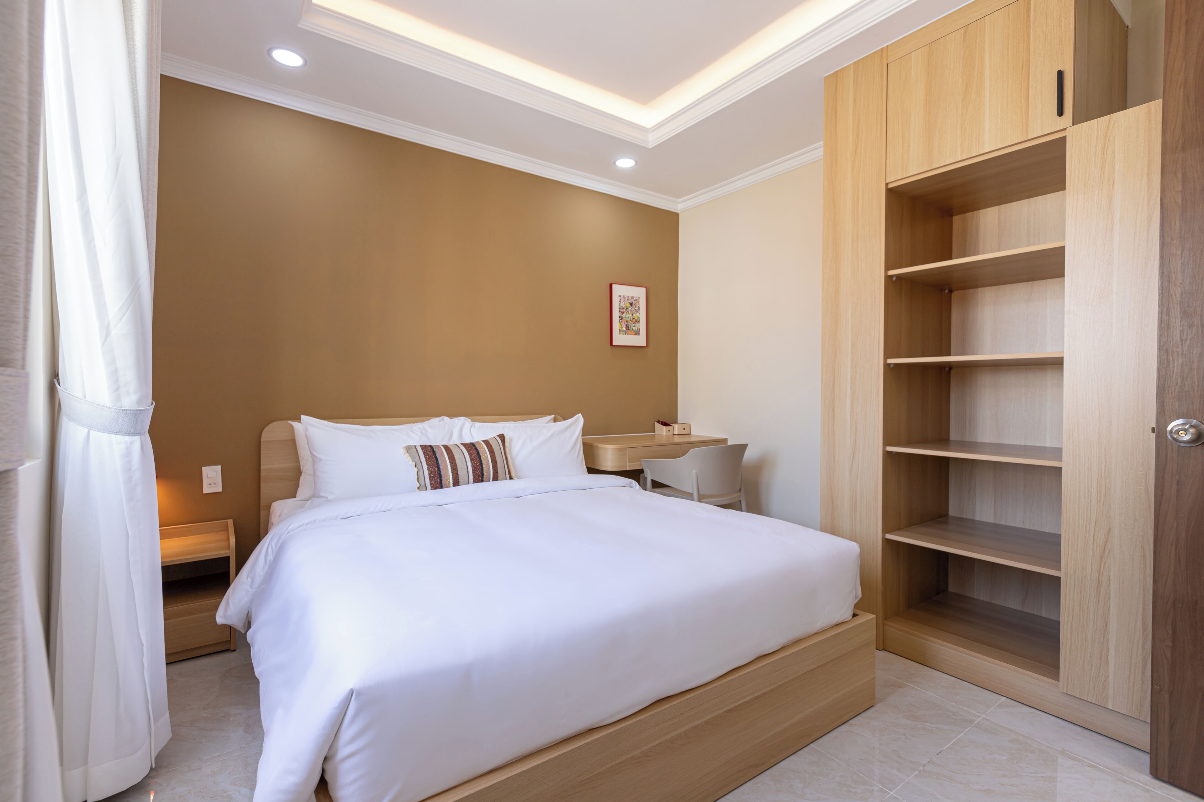 Kamar Double Bisnis, 1 kamar tidur, pemandangan kota | Ruang kerja ramah laptop, tirai kedap cahaya, dan kedap suara