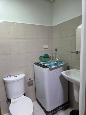 Bathroom - Shore 2 Unit 754 Tower 2 (Pasay)