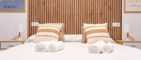 Bureau, Wi-Fi, draps fournis