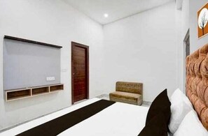 Double Room - Hotel River View & Restaurant (Hathras)