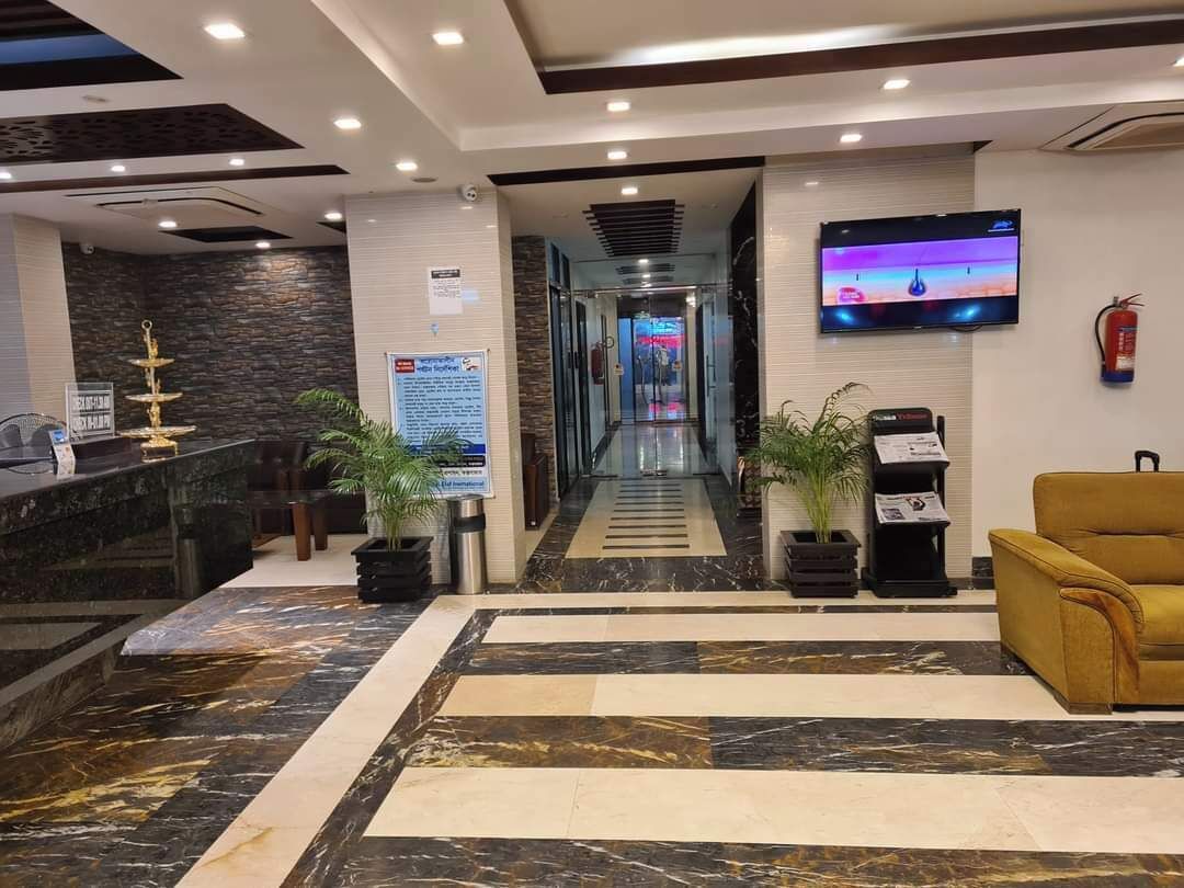 Coin salon dans le hall