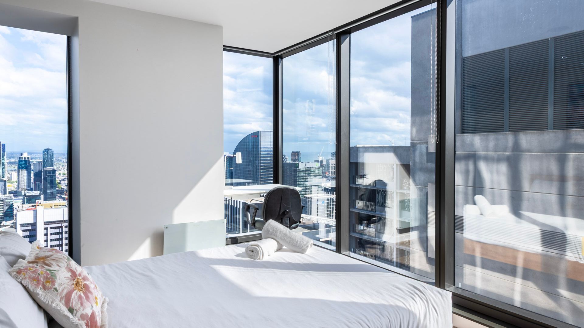 2 bedrooms, desk, free WiFi, bed sheets