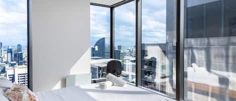 2 habitaciones, escritorio, wifi gratis y ropa de cama