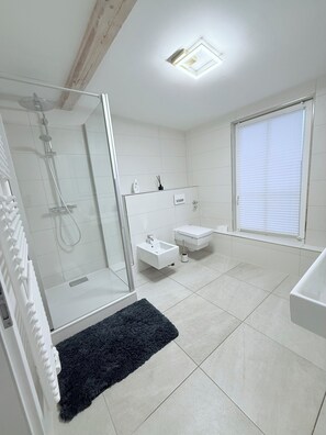 Bathroom - DesignApart - by Moreno Pisano (Bayreuth)