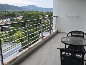 อพาร์ทเมนท์, ระเบียง, วิวภูเขา | วิวภูเขา