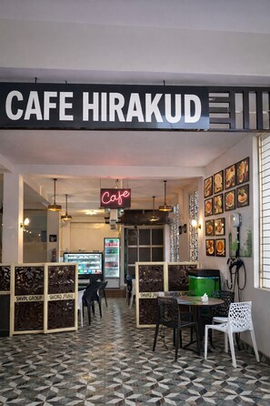 Restaurant - Stanza Premium Hotels (Bhubaneshwar)