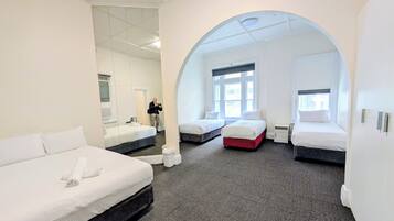 Classic Quadruple Room | Free WiFi