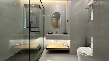 Deluxe King Room | Baño | Zapatillas