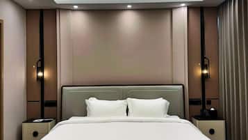 Premier Suite, City View | In-room safe, iron/ironing board, free WiFi