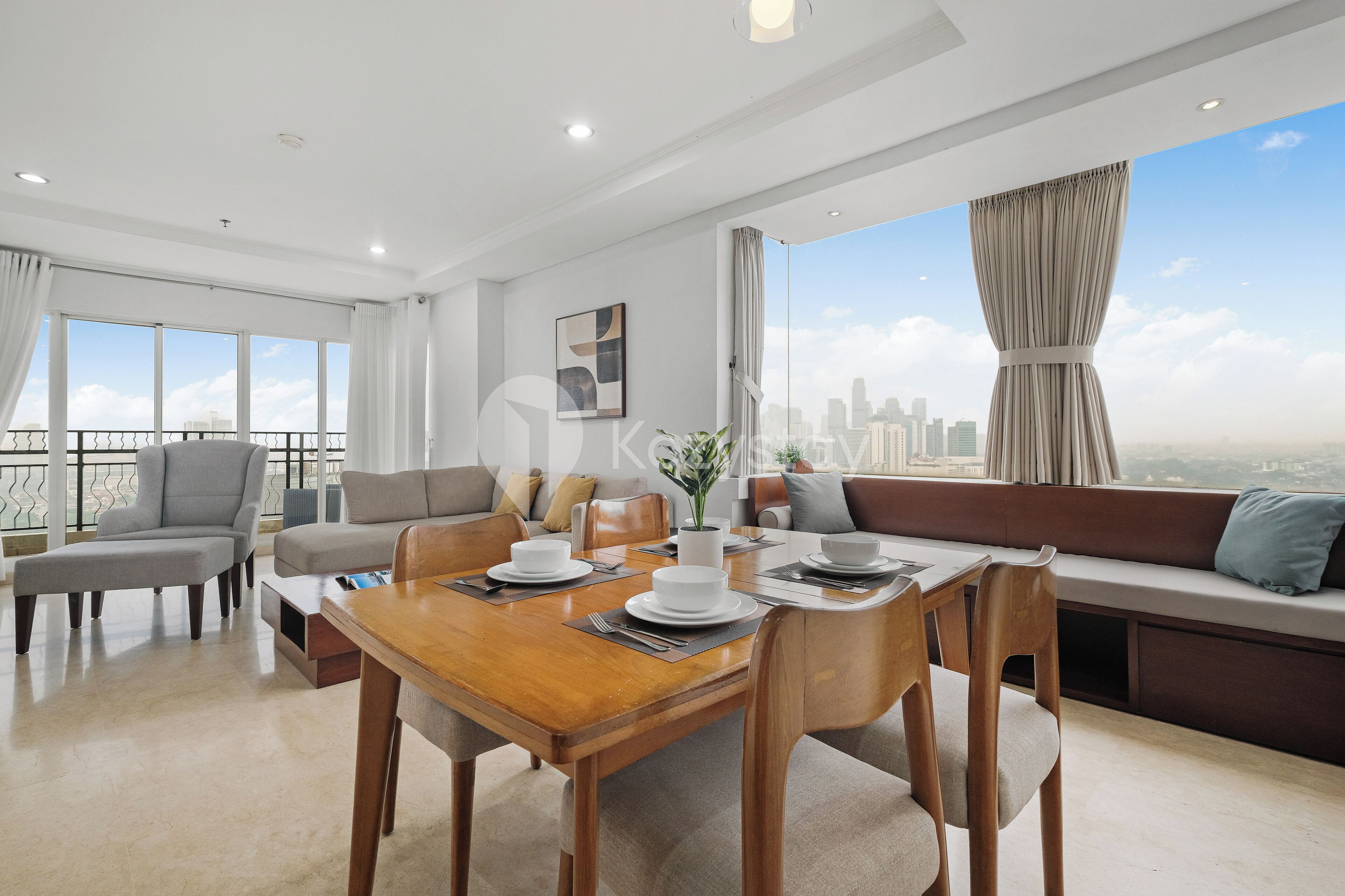 Apartment, 3 Bedrooms, City View | Dining room