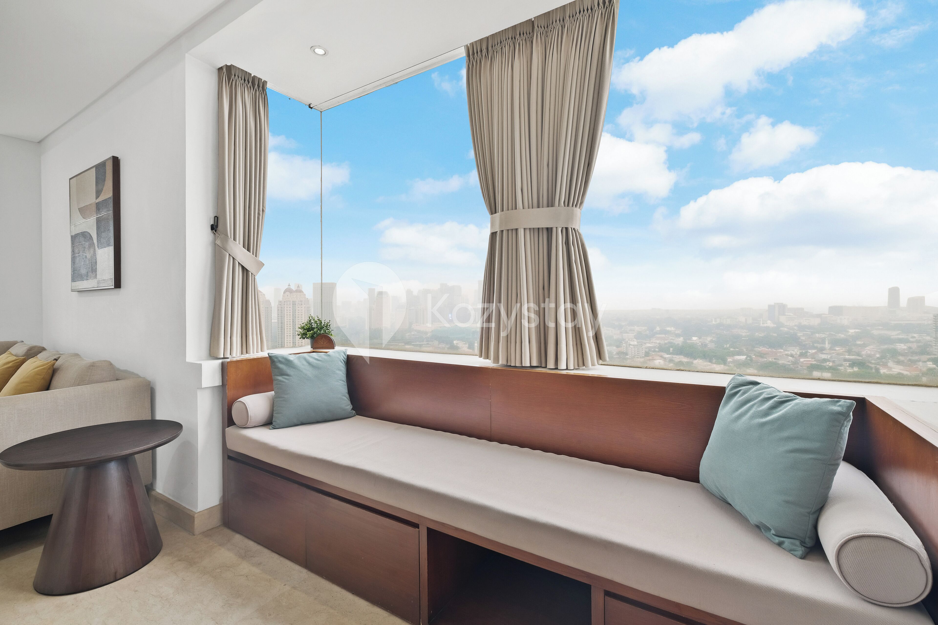 Apartment, 3 Bedrooms, City View | Living room | 50-inch Smart TV with cable channels, Netflix, streaming services
