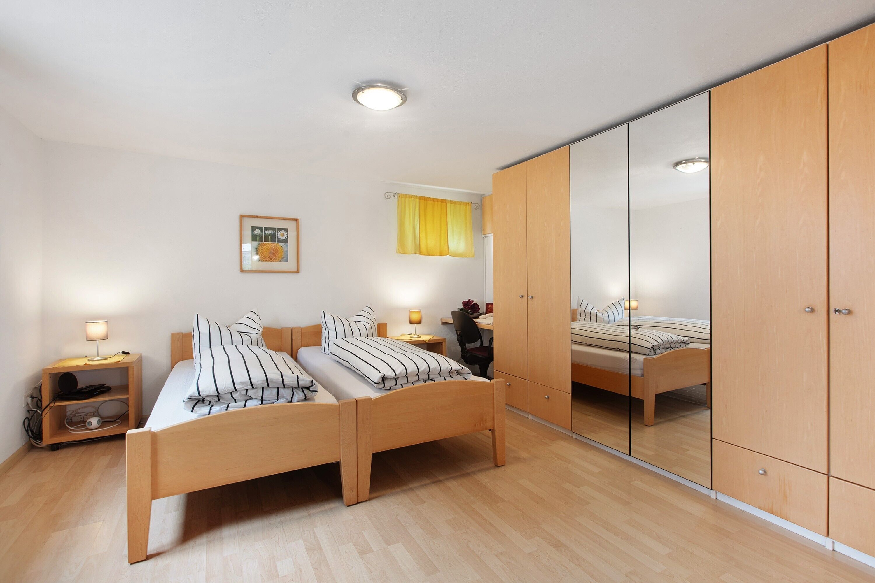 1 Schlafzimmer, Schreibtisch, WLAN, Bettwäsche