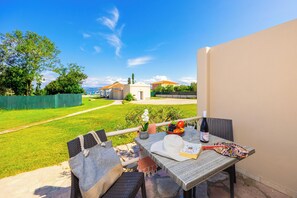 Chambre Familiale, vue jardin | Balcon