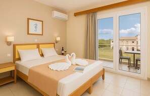 Family Room | Free WiFi - Koulouris Beach Hotel (Kavos)