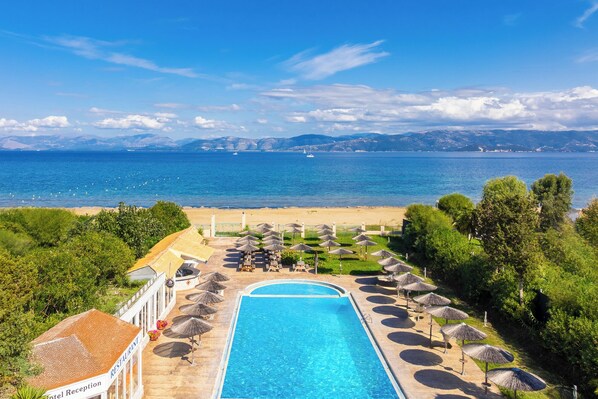 Kolam renang terbuka