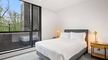 2 bedrooms, WiFi, bed sheets, wheelchair access