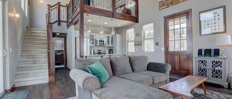 TV, fireplace, DVD player, offices