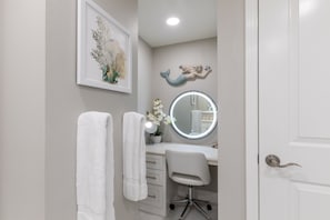 Kondominium Khas, 3 kamar tidur, balkon, pemandangan pantai | Kamar mandi | Perlengkapan mandi gratis, handuk, sabun, dan sampo