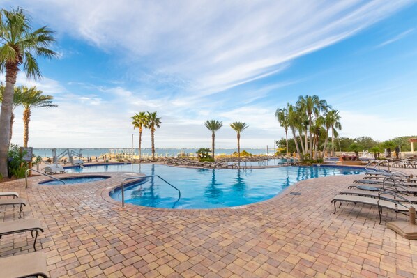 Indoor pool, outdoor pool - 3 Portofino 1707 (Pensacola Beach)
