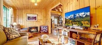 Cozy Cabin Getaway with Mountain Views & Fireplace