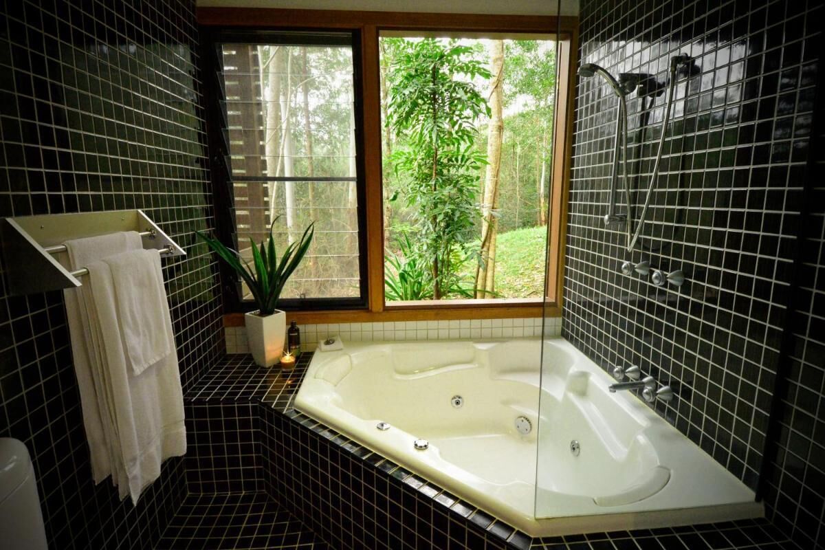 Chalet, 2 Bedrooms, Smoking, Balcony | Bathroom