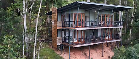 Chalet, 2 Bedrooms, Smoking, Balcony | Property entrance