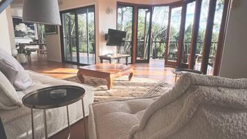 Chalet, 2 Bedrooms, Smoking, Balcony | Living area