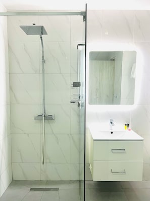 Bathroom | Free toiletries, hair dryer, towels, soap