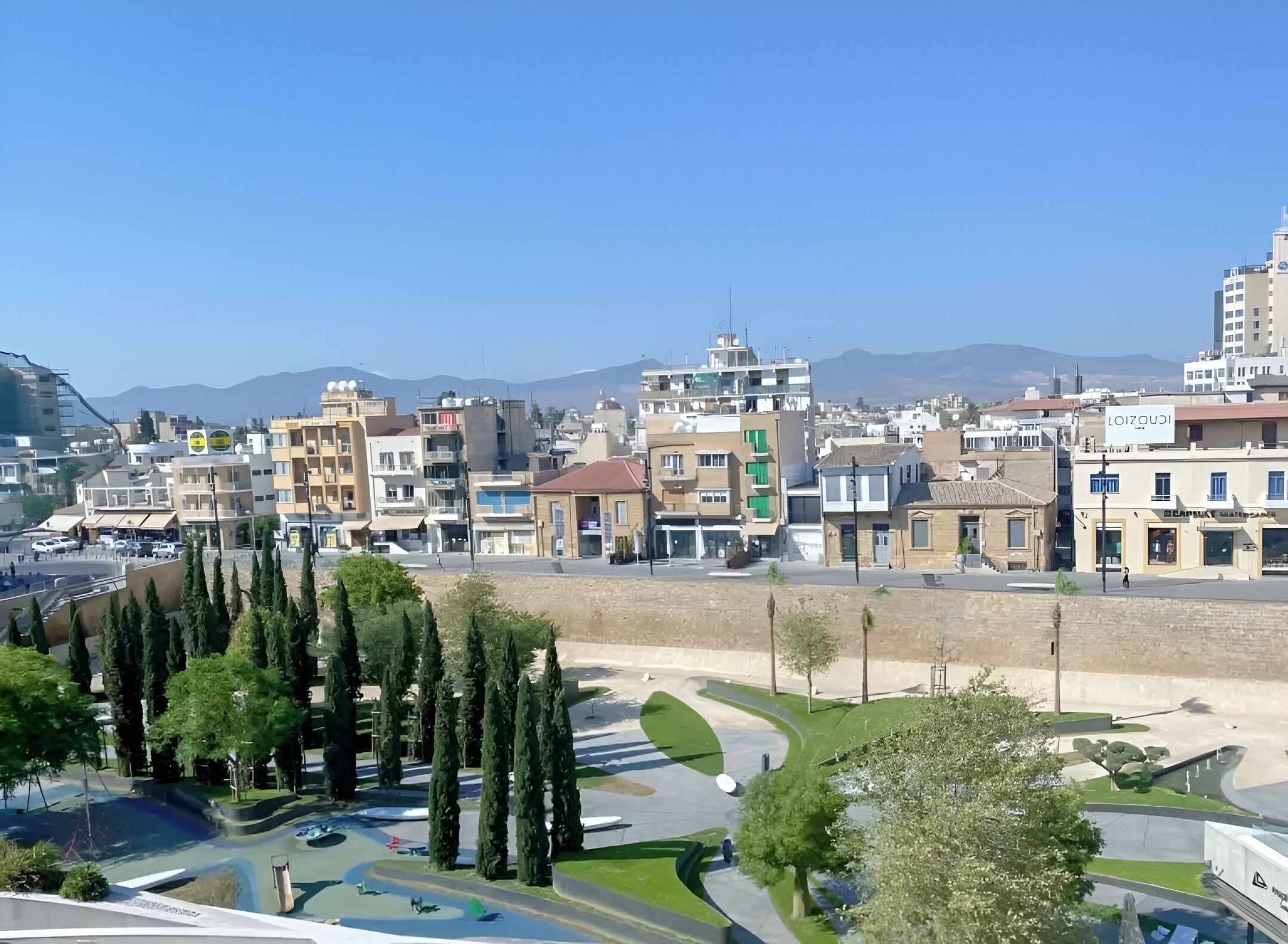 Facciata della struttura