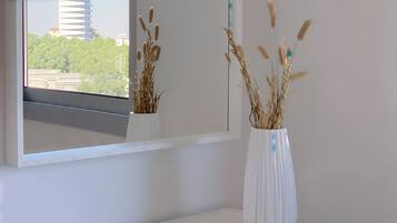 Comfort Studio, Lanai, City View